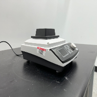 Thermo Digital Shaking Drybath image 1